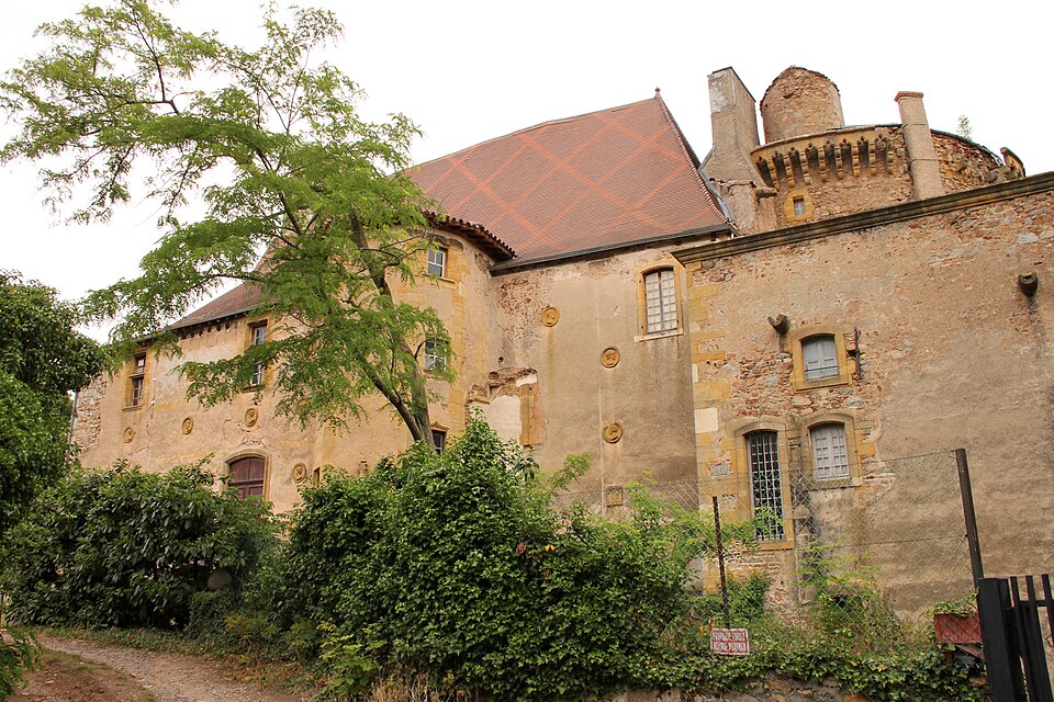 Saint — André — d'Apchon — le château