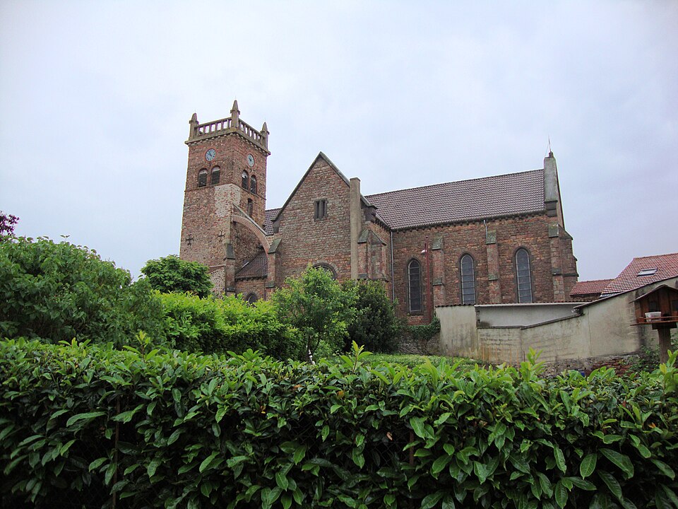 St.Cyr — de — Favières (Loire, Fr) église