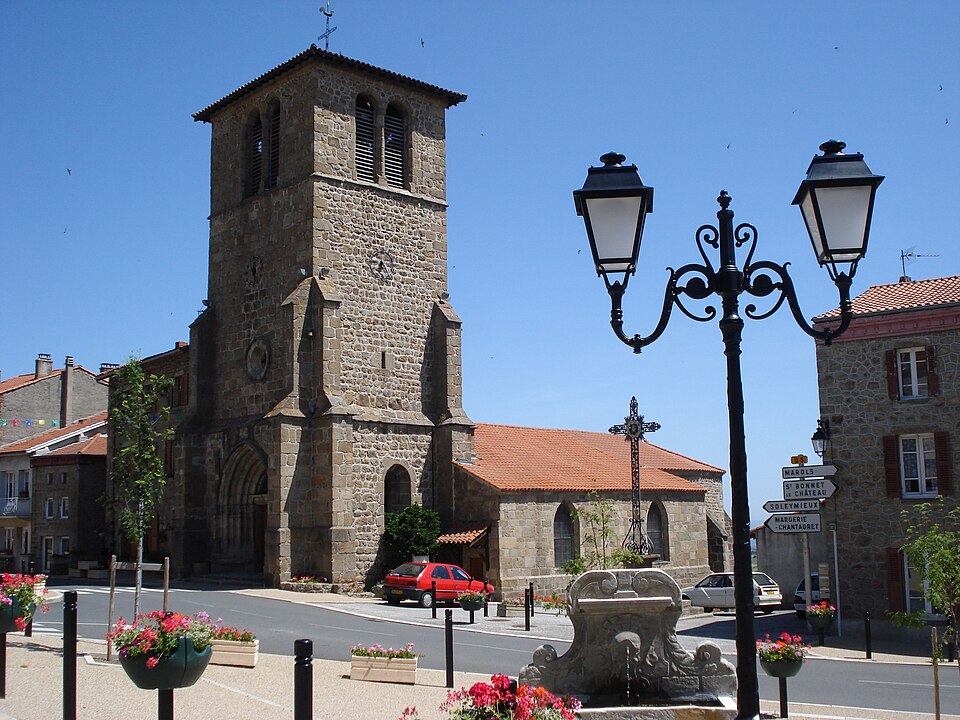 Saint — Jean — Soleymieux, l'église à Saint — Jean