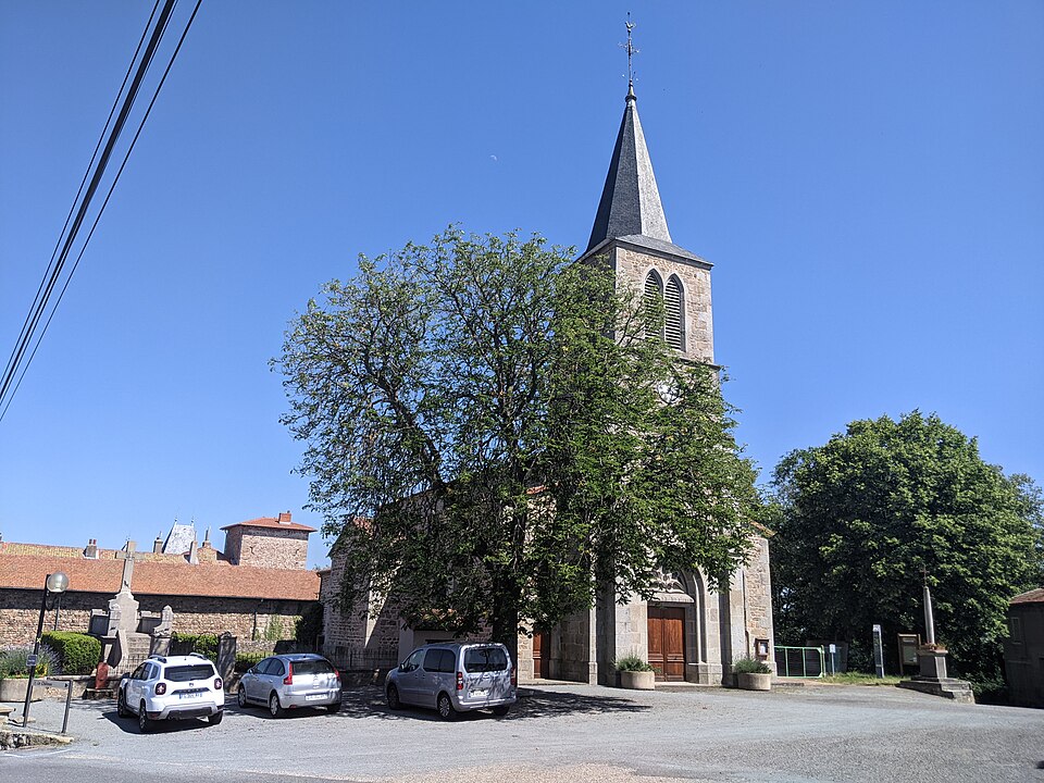Souternon — Place de l'Église (juin 2023)