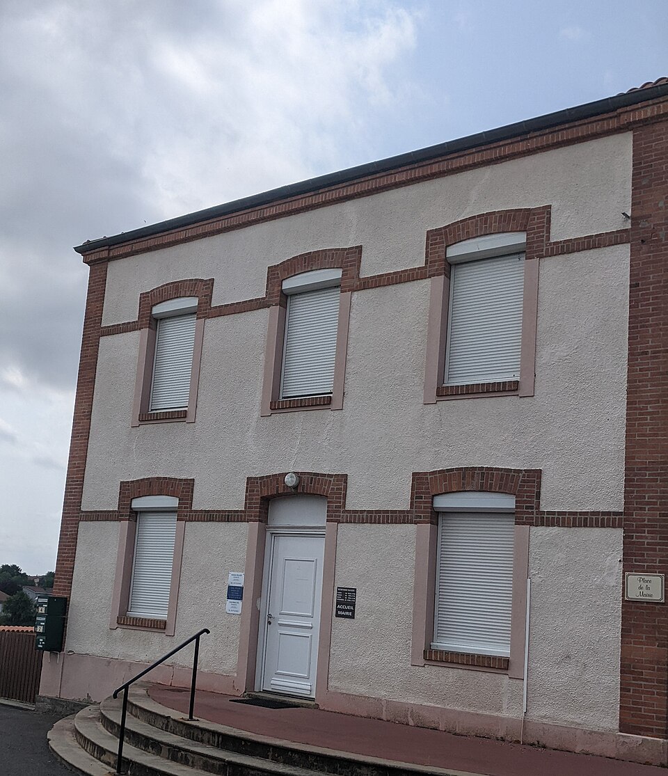 Trelins — Mairie façade nord (juin 2023)