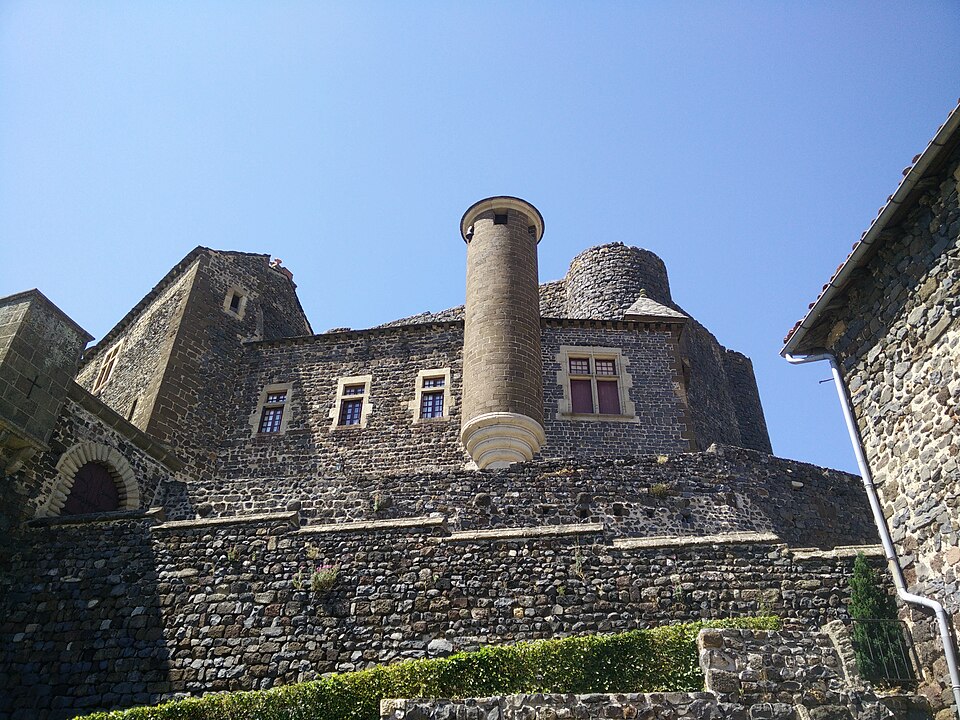 Chateau de Bouzol face