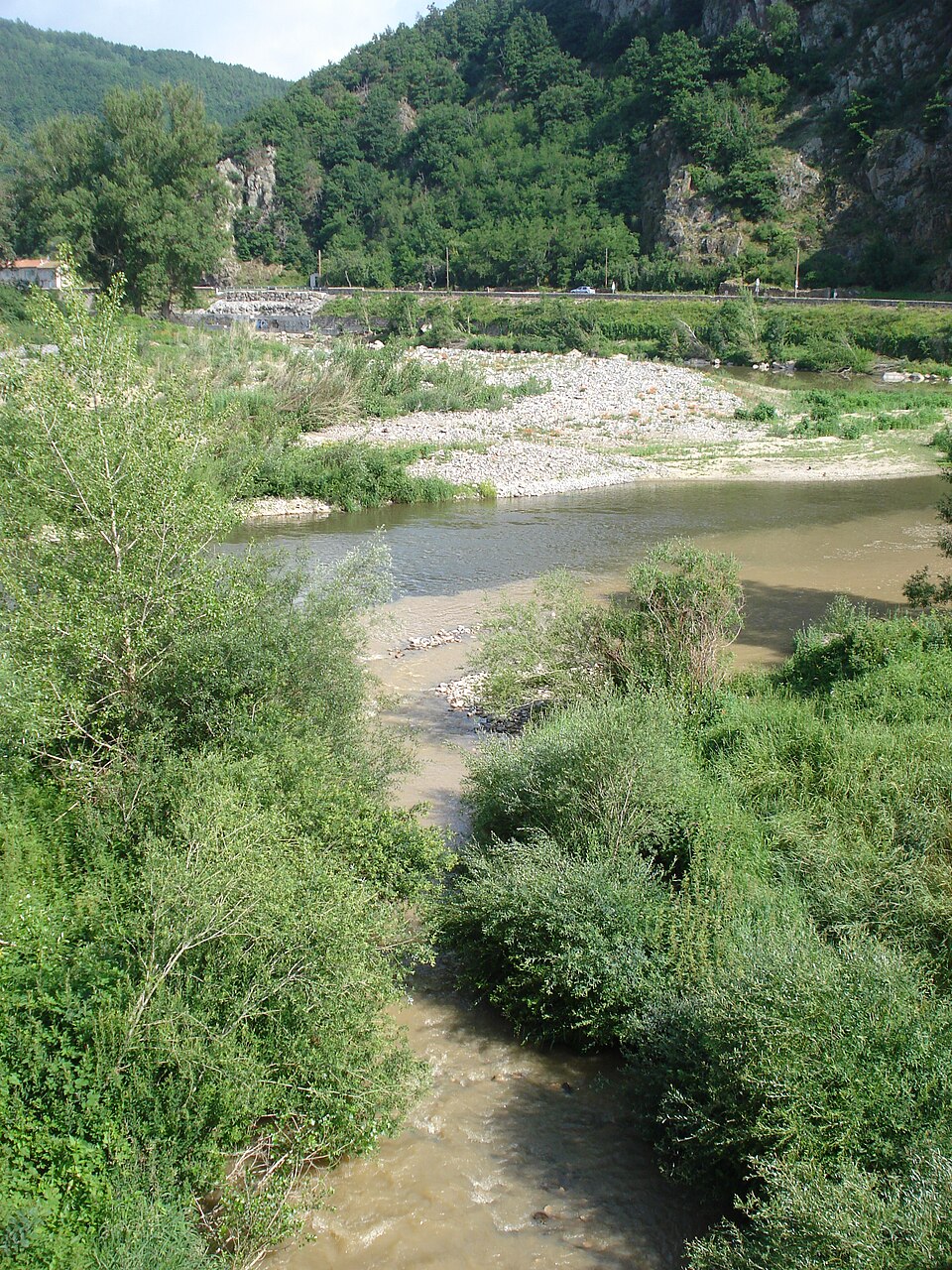 La Sumène (rivière, Haute — Loire) débouchant à Peyredeyre dans la Loire