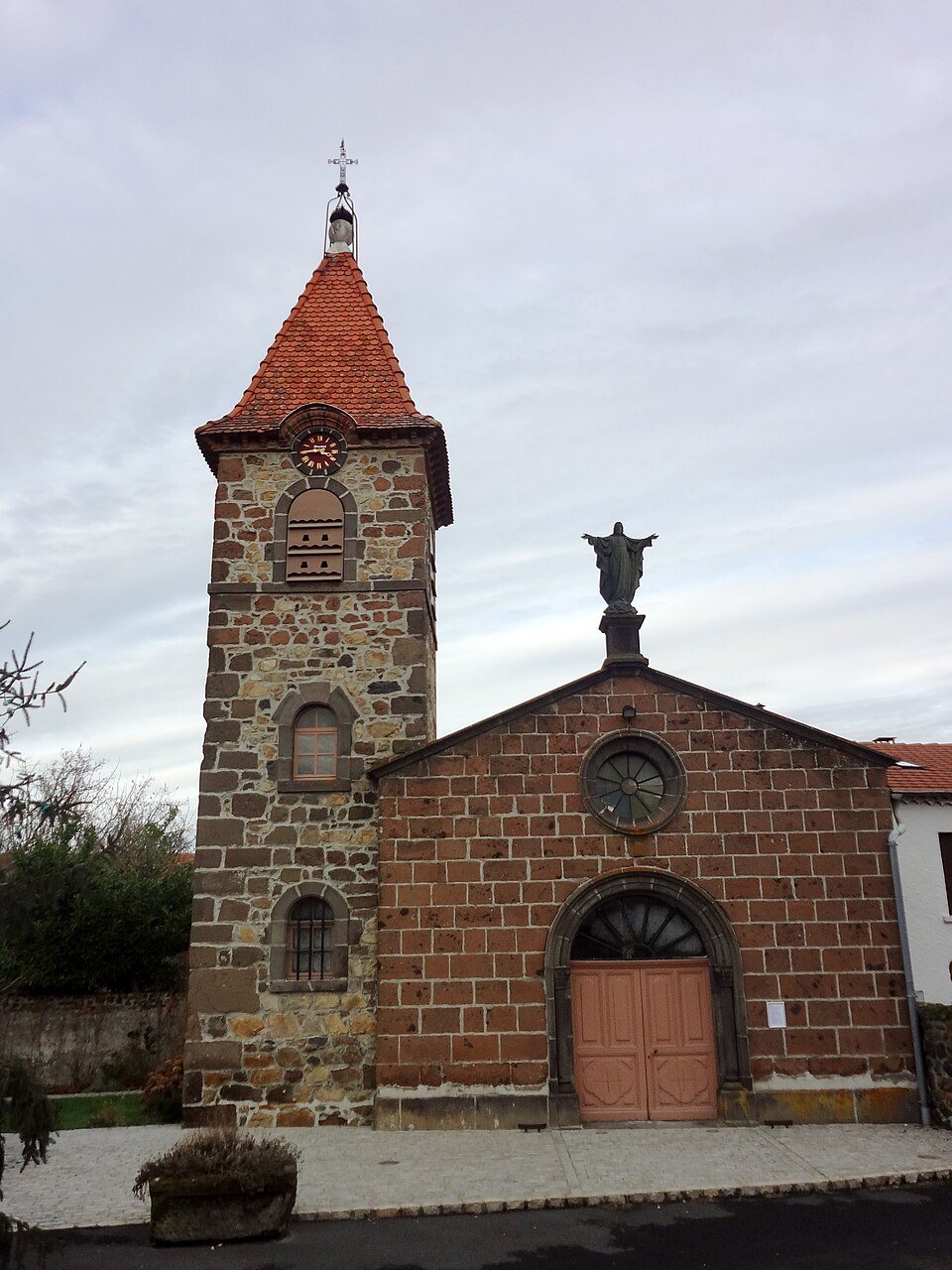 La Chomette, façade de l’église