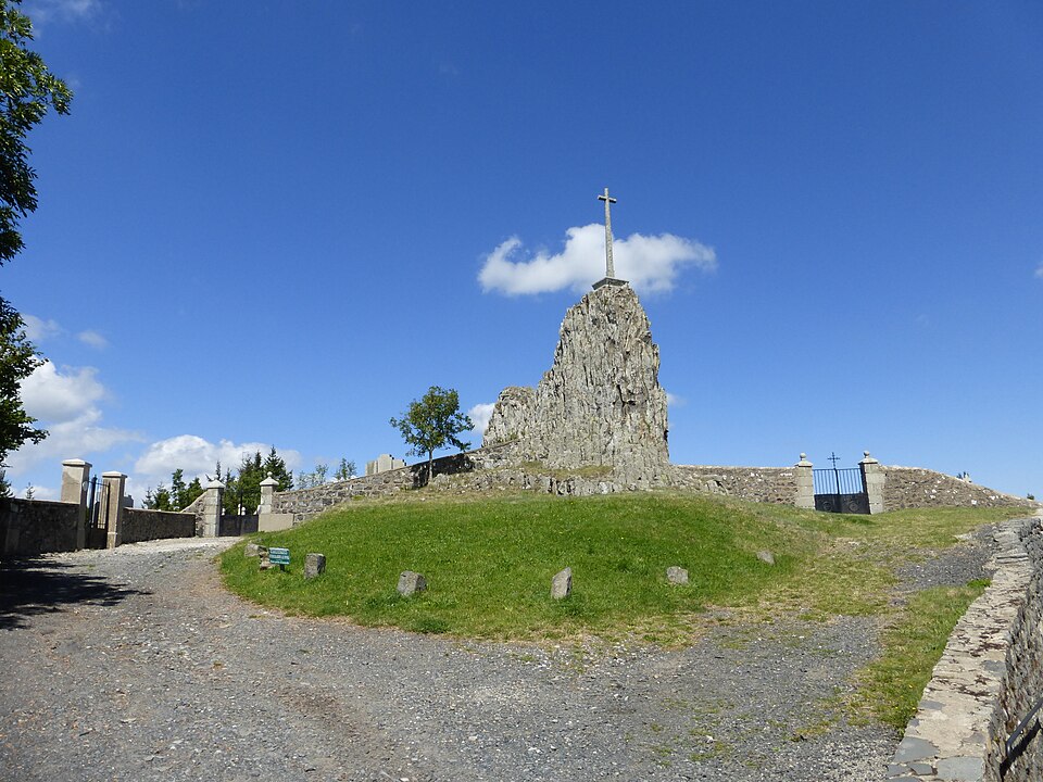 Fay sur Lignon.Dike