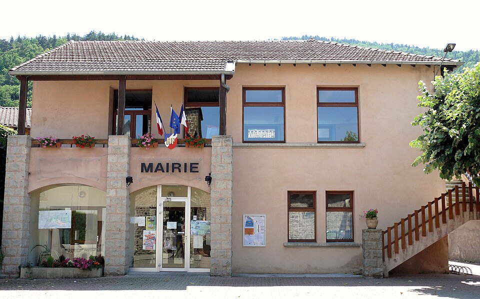 Lavoûte — sur — Loire — Hôtel de ville — 1