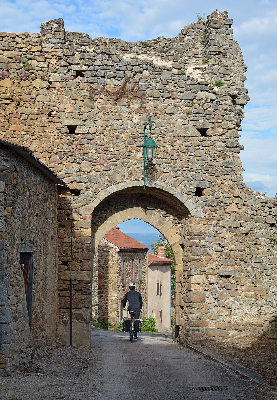 Ancienne — porte — du — village — de — Léotoing — DSC 2995