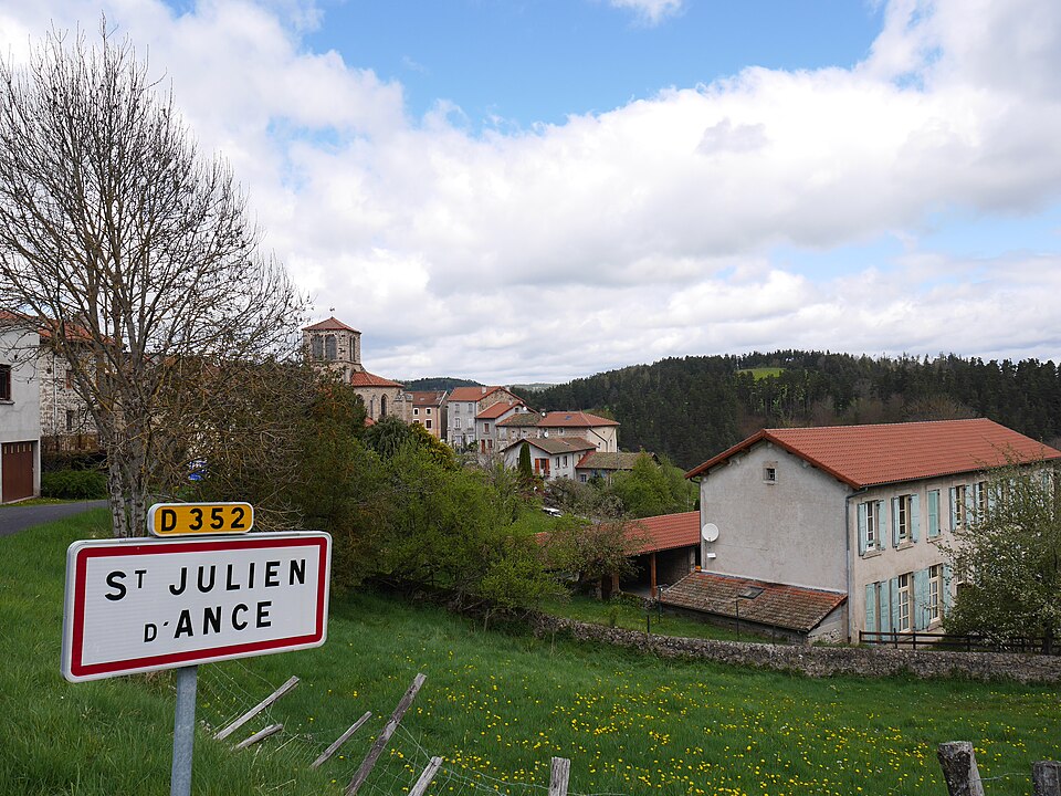 Saint — Julien — d'Ance — Vue générale
