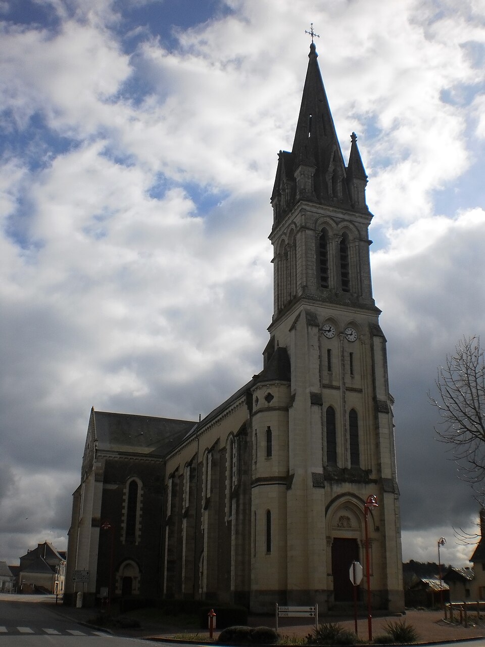 La Chapelle — Glain — église