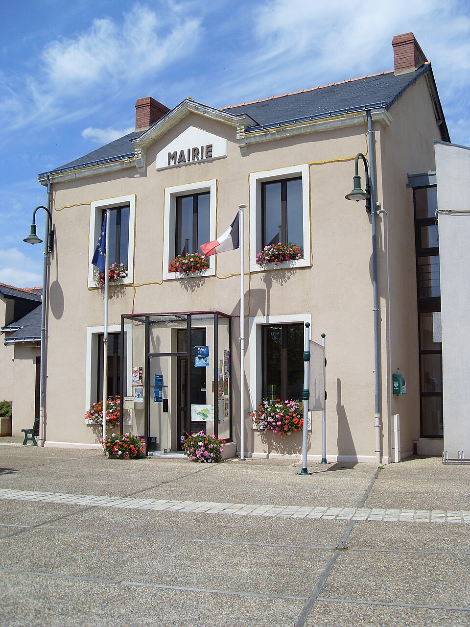 Lusanger mairie