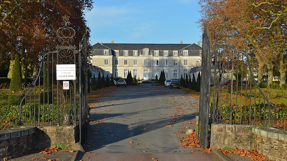 La Montagne — Chateau Aux