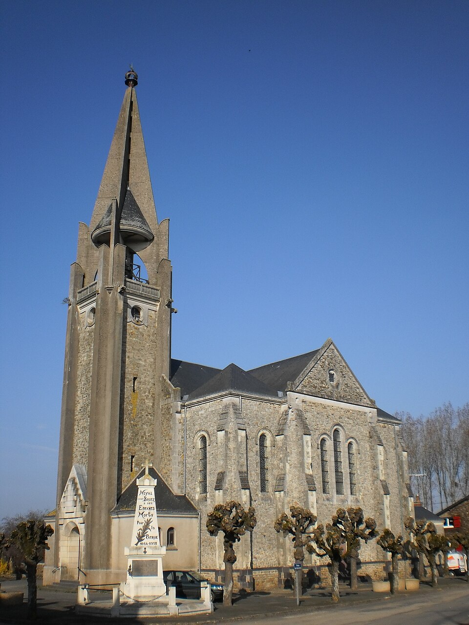Noyal — sur — Brutz — église