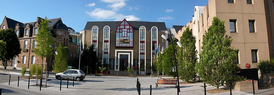 Saint — Herblain mairie