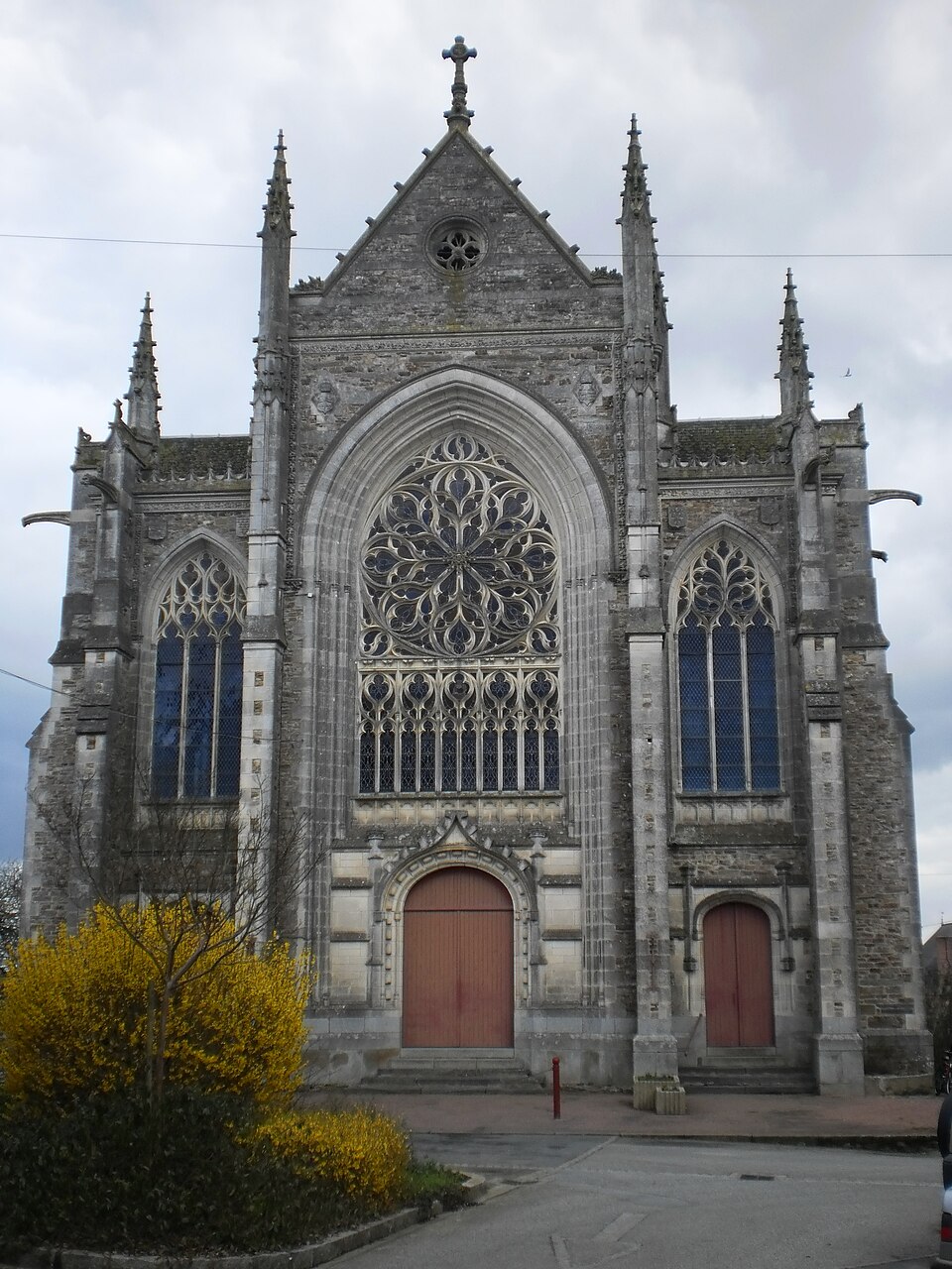 Saint — Julien — de — Vouvantes — église