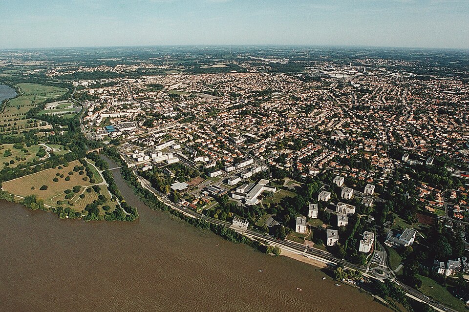 Vue aérienne de Saint — Sébastien — sur — Loire
