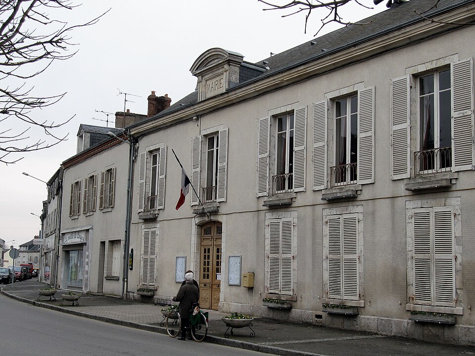 Artenay mairie 1