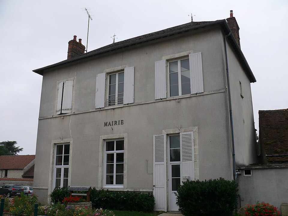 Ascoux — Mairie
