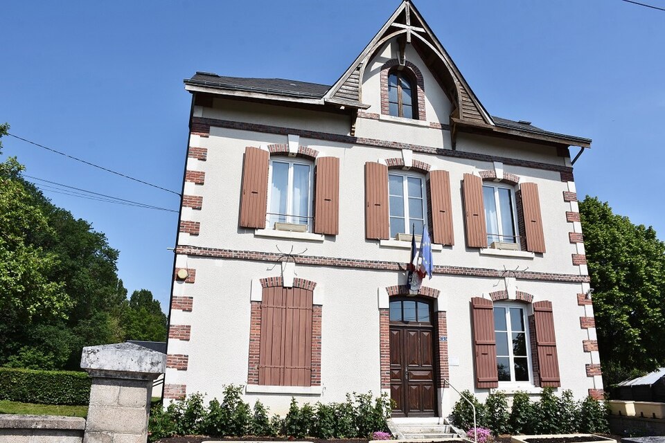 174 Cernoy en Berry (45340)