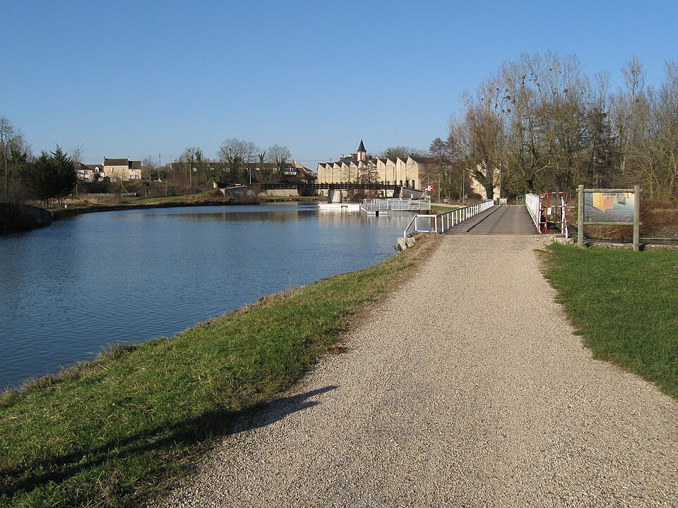 Châlette — sur — Loing — 01