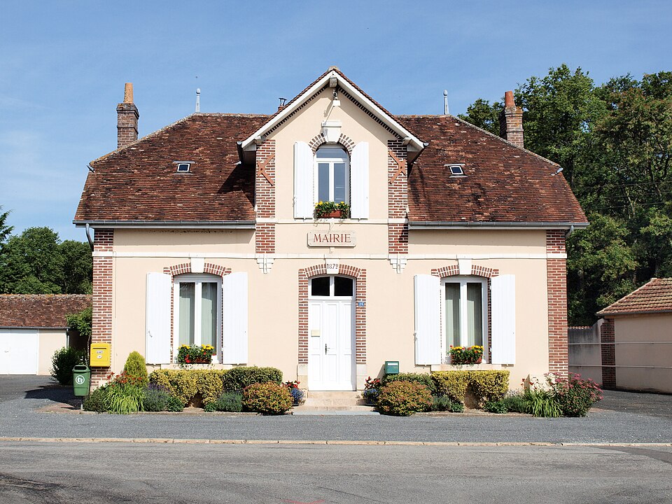 Champoulet — FR — 45 — mairie — 01