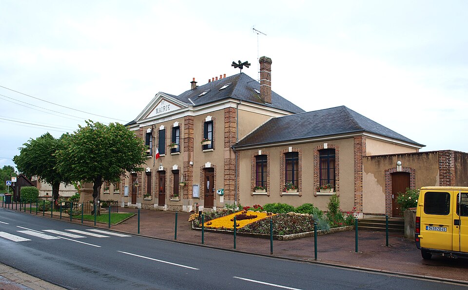 Chantecoq — FR — 45 — mairie — 02