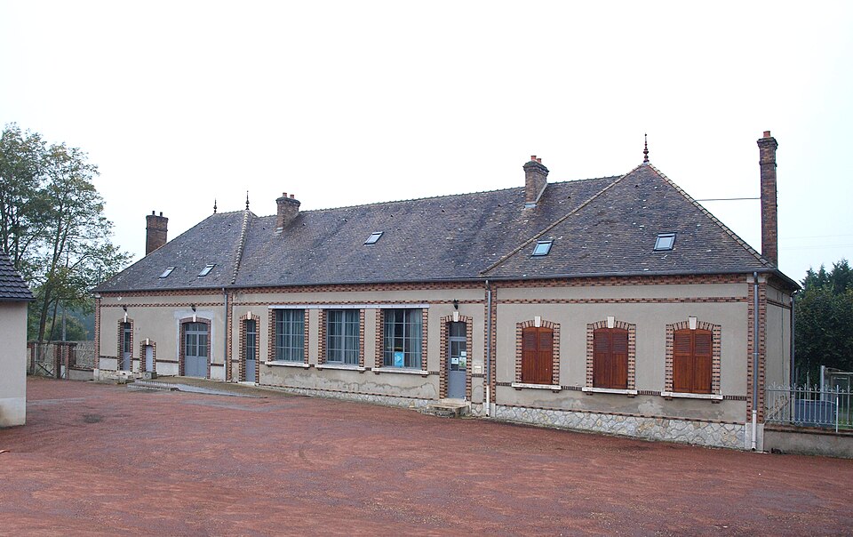 Chevry — sous — le — Bignon — Loiret — 04