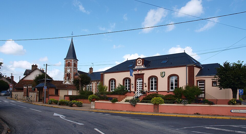 Les Choux — FR — 45 — mairie — 03