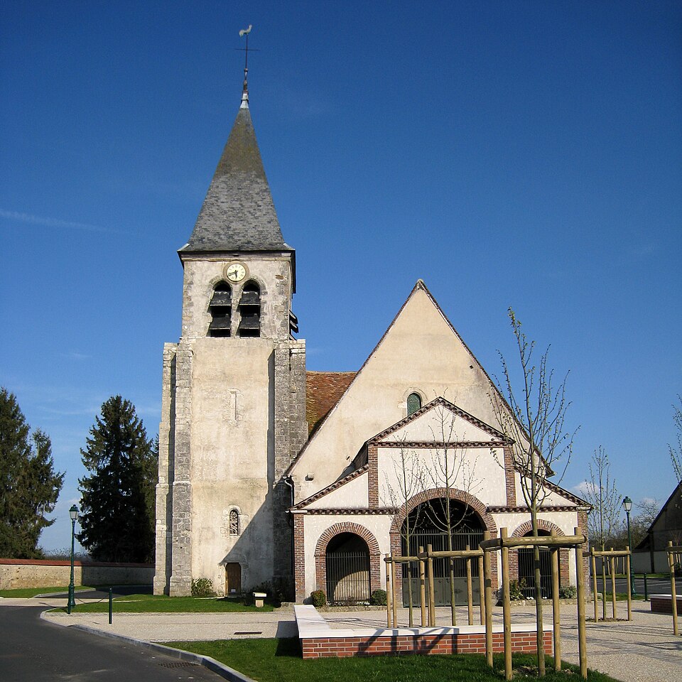 Chuelles — eglise