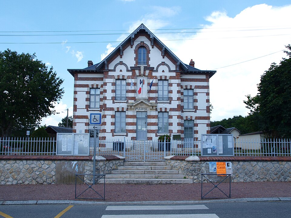 Dammarie — en — Puisaye — FR — 45 — A — 04