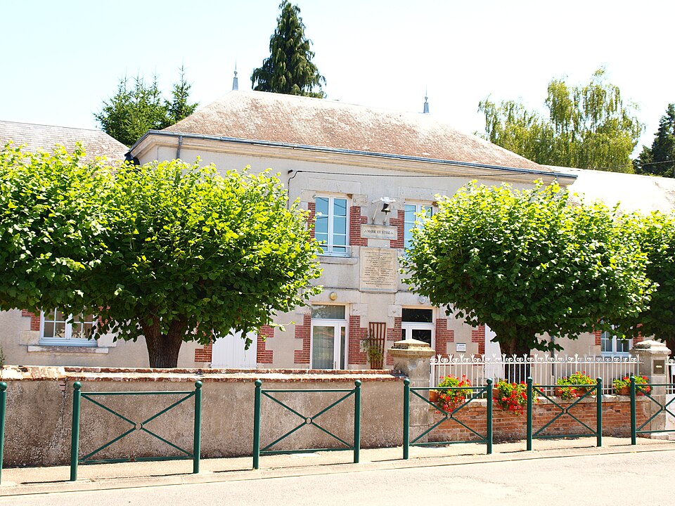 Guilly — FR — 45 — mairie — 01