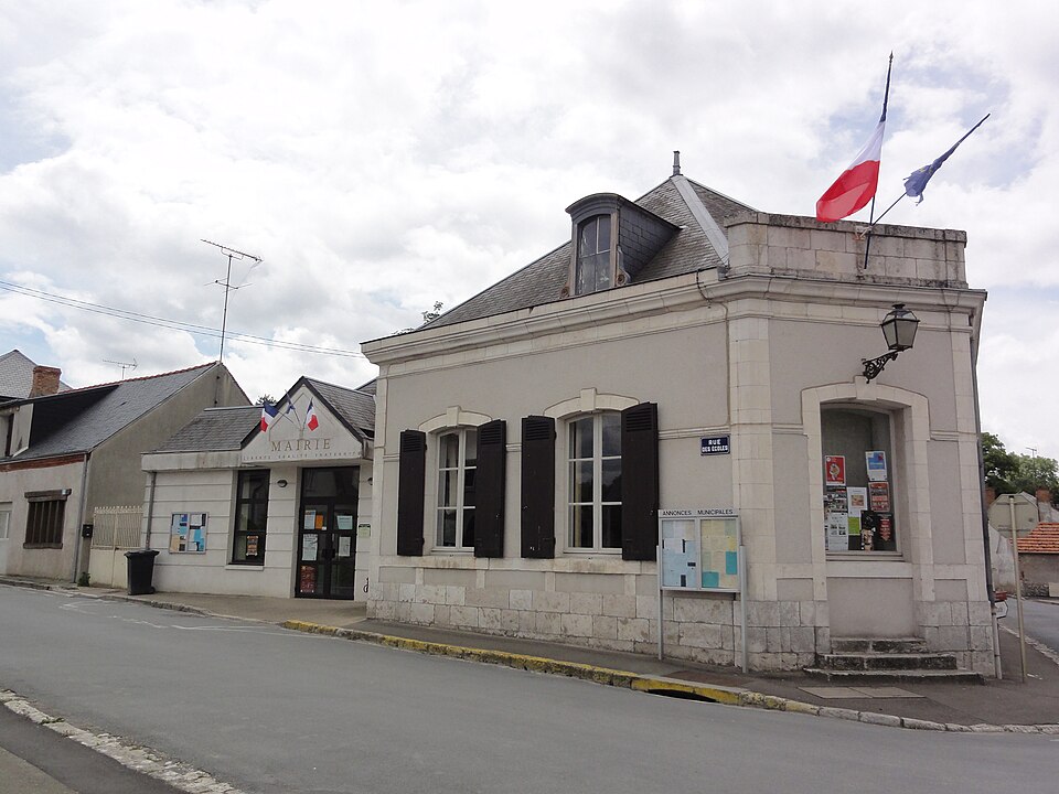 Lailly — en — Val (Loiret) Mairie IA45000074
