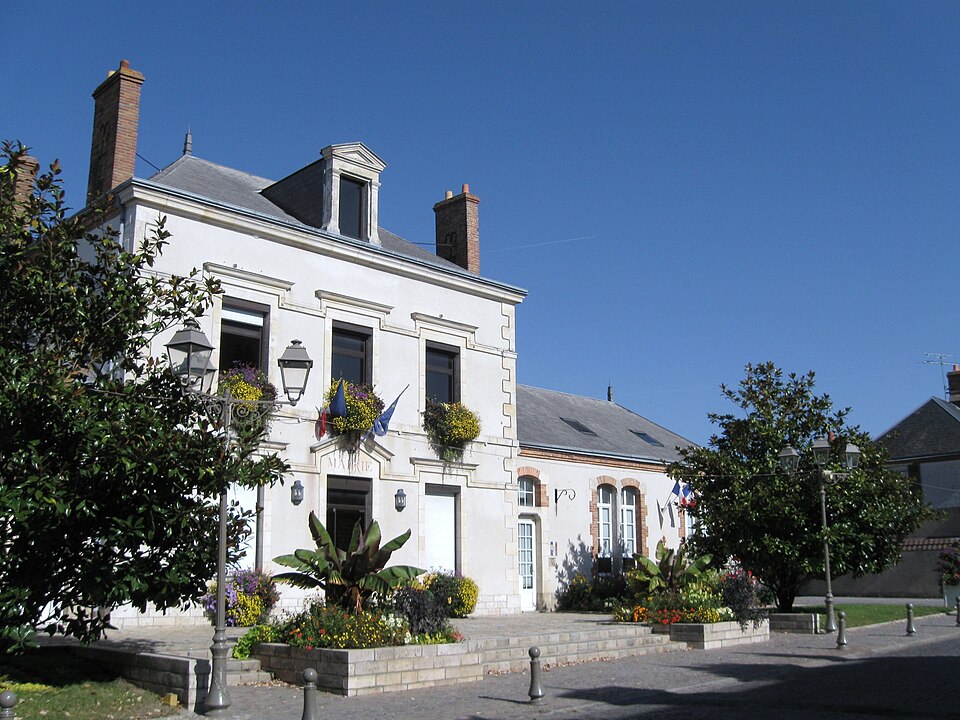 Saint — Denis — en — Val mairie 1