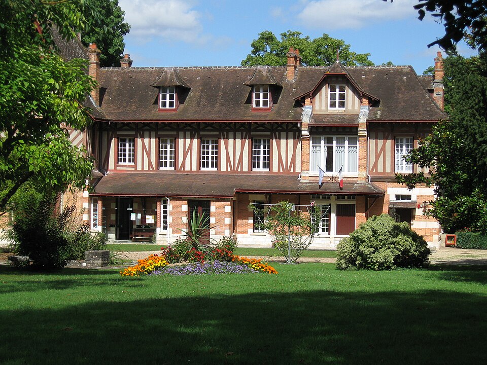 Saint — Hilaire — Saint — Mesmin mairie 1