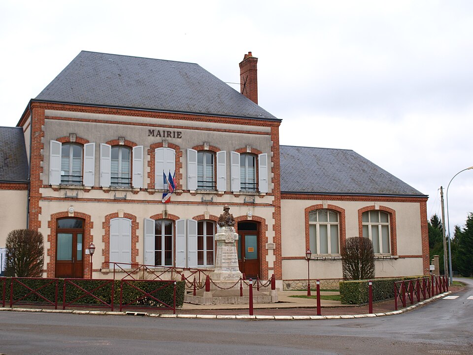Villemoutiers — FR — 45 — mairie — 01