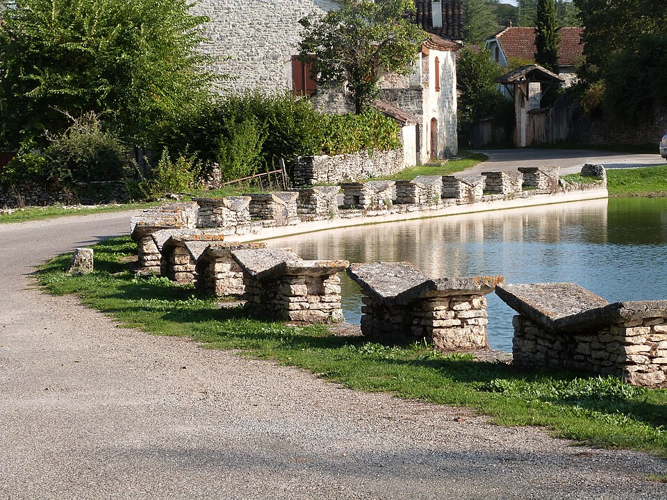 Les lavoirs papillons (Aujols)
