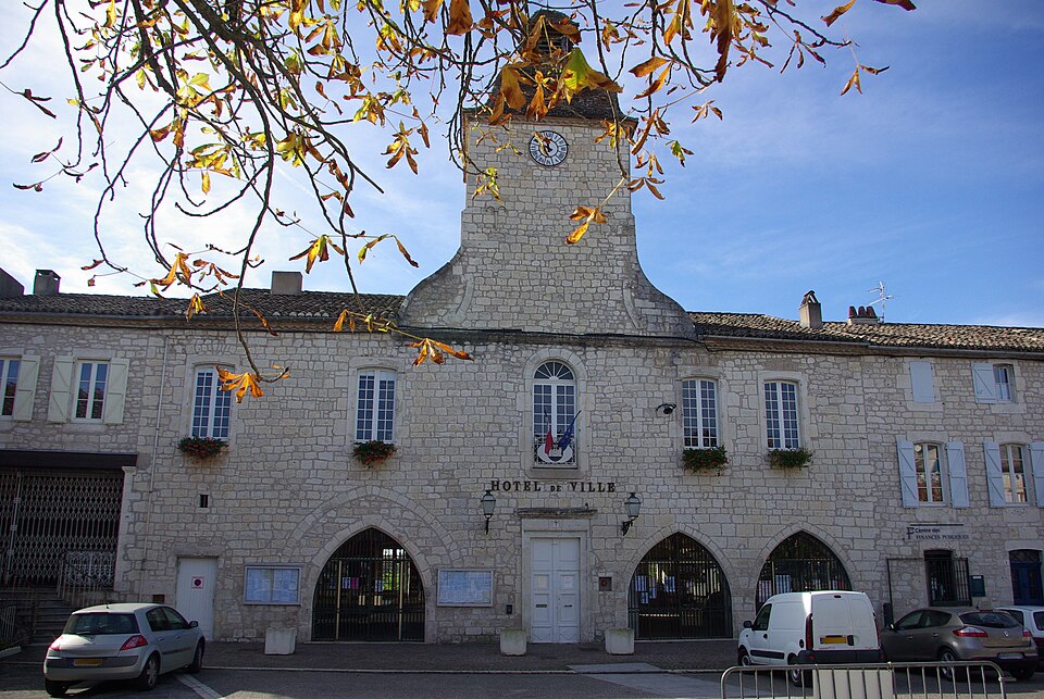 Town hall, Castelnau — Montratier