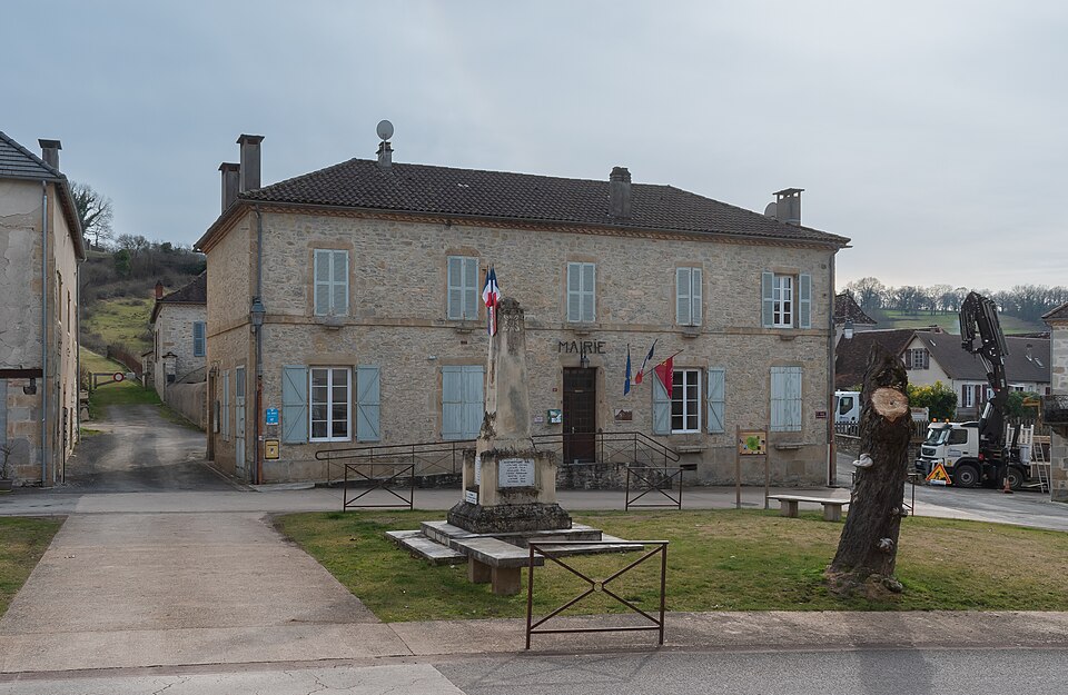 Town hall of Cornac (1)