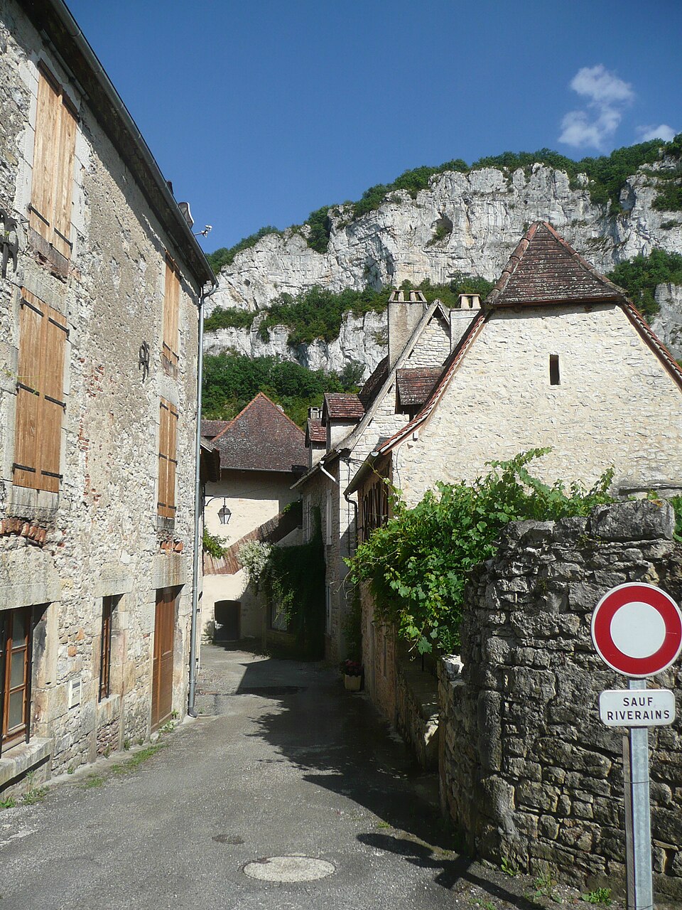 Une rue de Marcilhac — sur — Célé