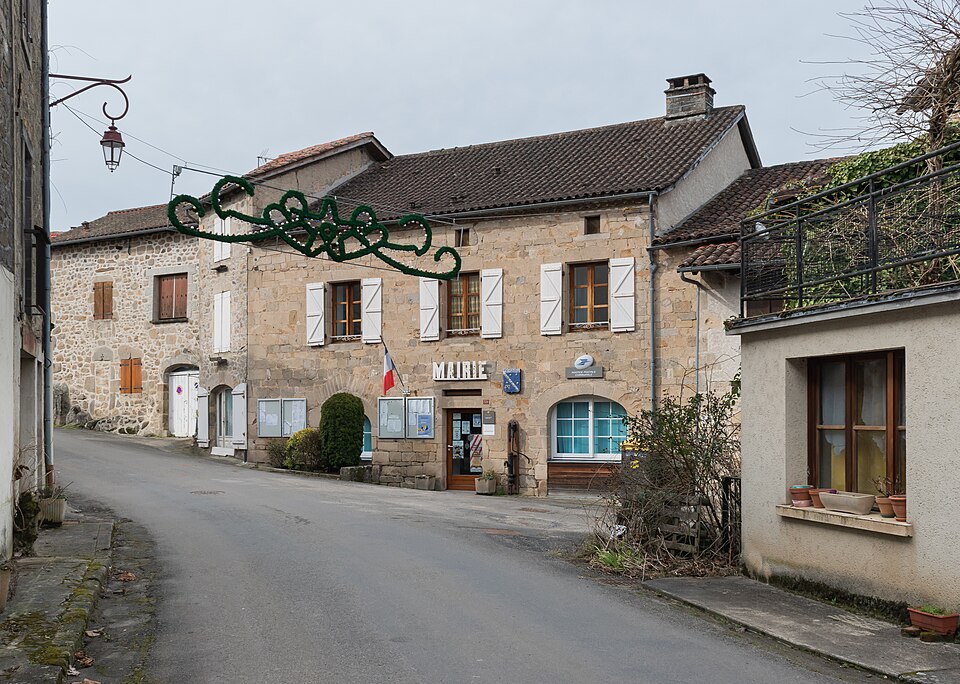Town hall of Teyssieu (3)