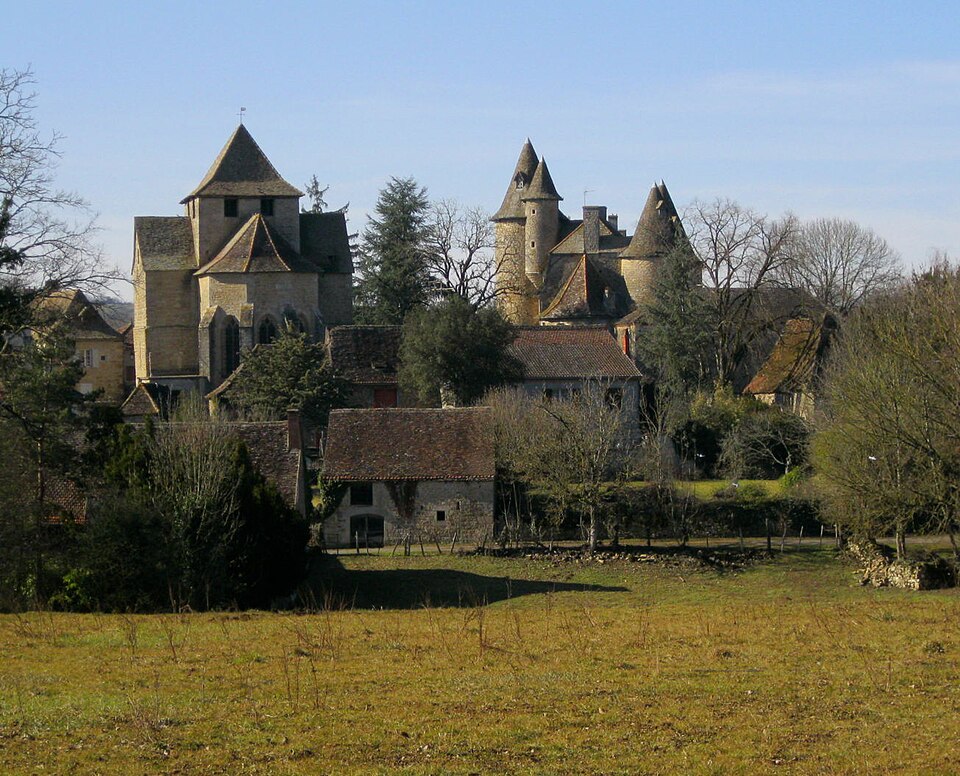 Chateau eglise thegra