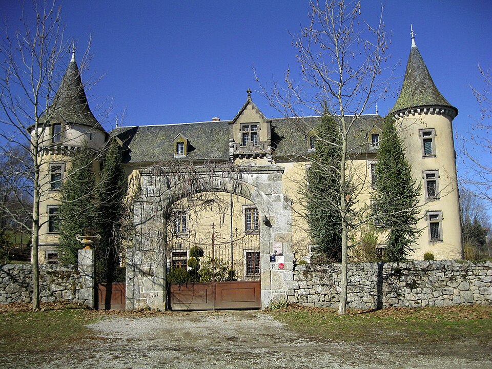 Chateau bessonies entree