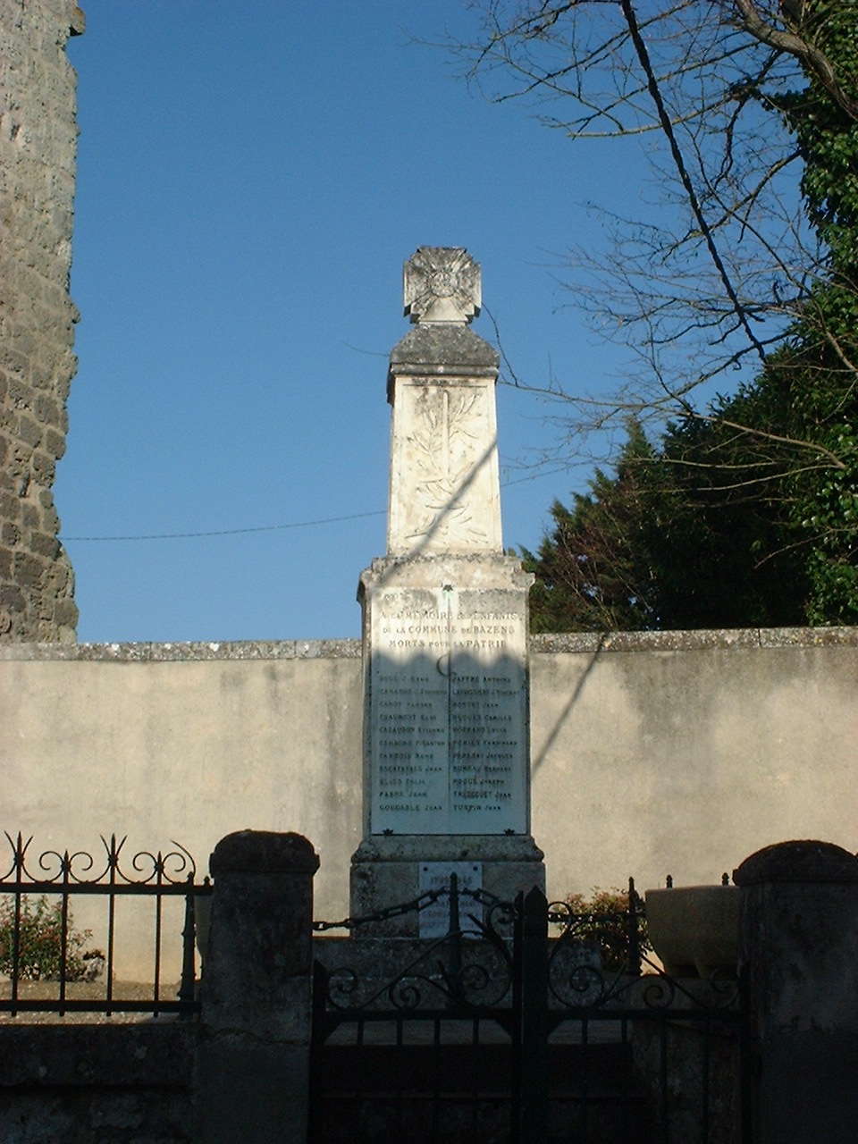 Bazens Monument aux morts
