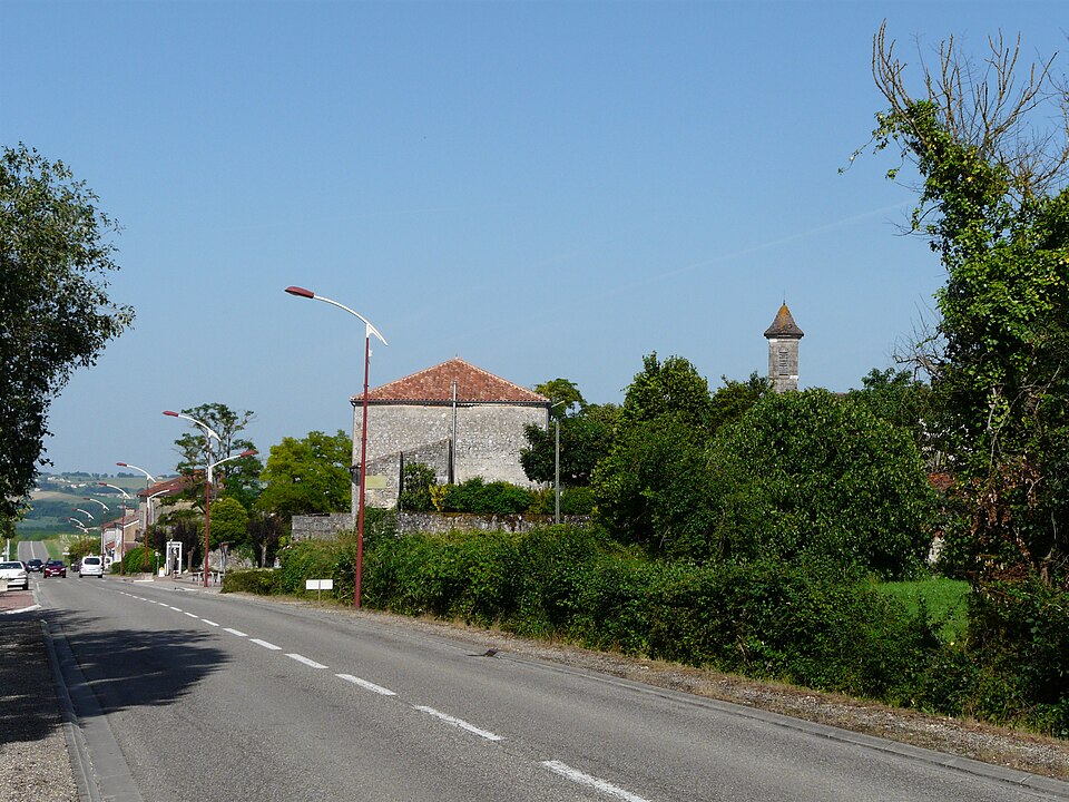 Calignac village