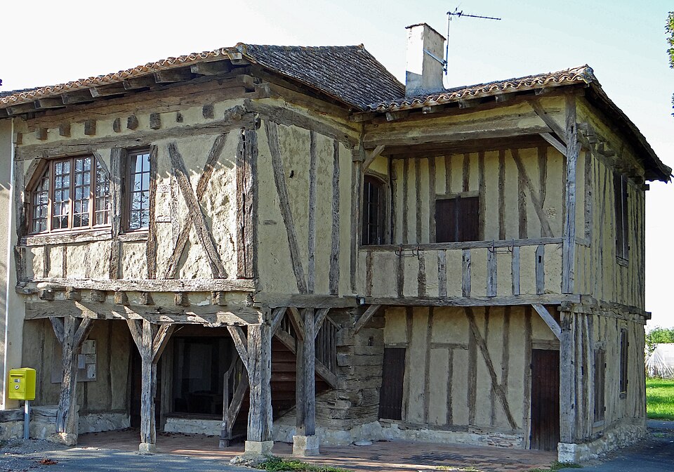 Cavarc — Maison à empilage de poutres de Saint — Dizier — 1