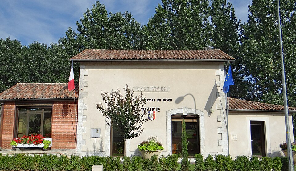 Saint — Eutrope — de — Born — Mairie