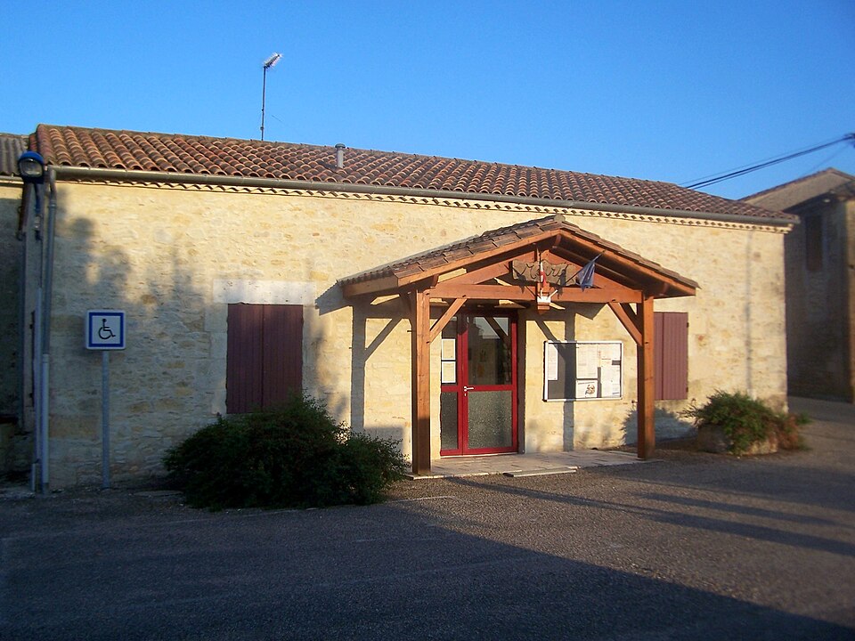 Saint — Géraud Mairie