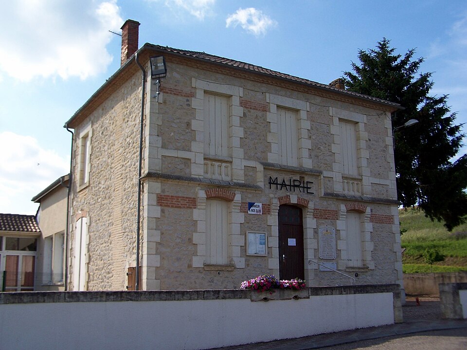 Saint — Martin — Petit Mairie