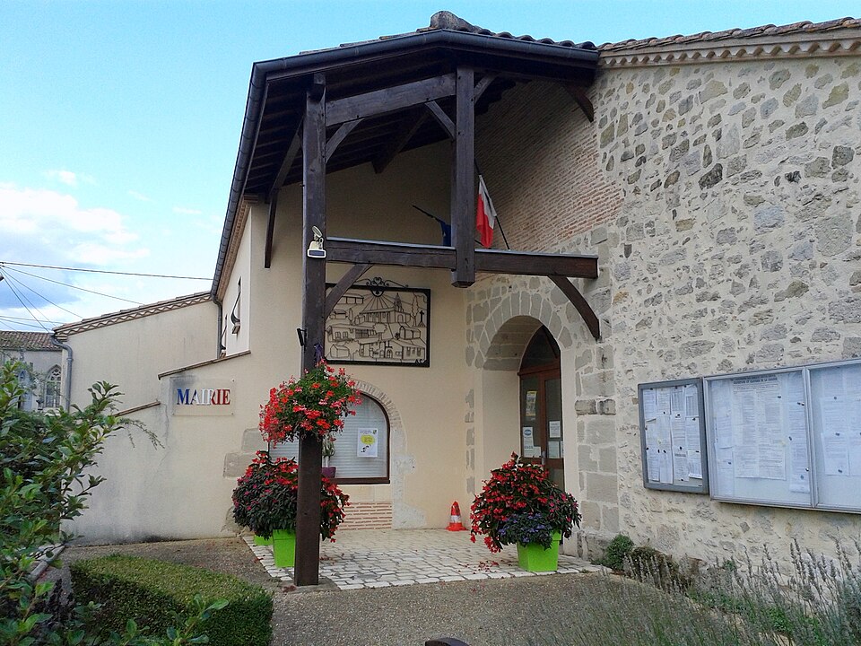 Saint — Pierre — sur — Dropt Mairie 01