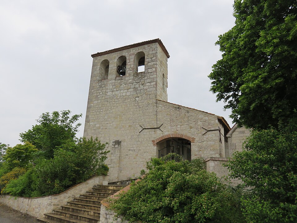 Saint — Romain — le — Noble — Clocher église (mai 2018)
