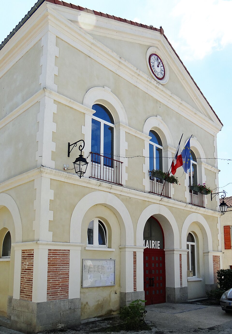 La Sauvetat — de — Savères — Mairie